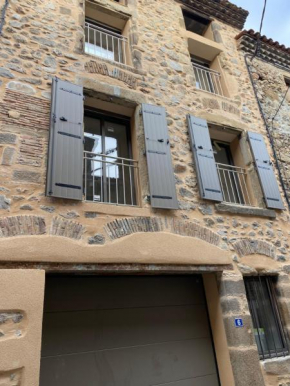 Appartements neufs avec garages dans maison de village